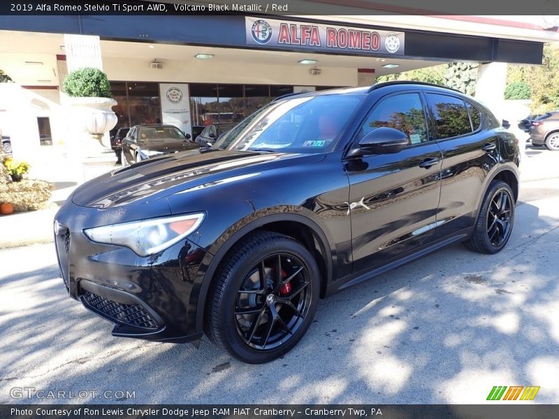 Volcano Black Metallic / Red 2019 Alfa Romeo Stelvio Ti Sport AWD