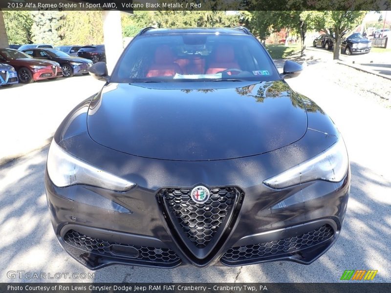 Volcano Black Metallic / Red 2019 Alfa Romeo Stelvio Ti Sport AWD