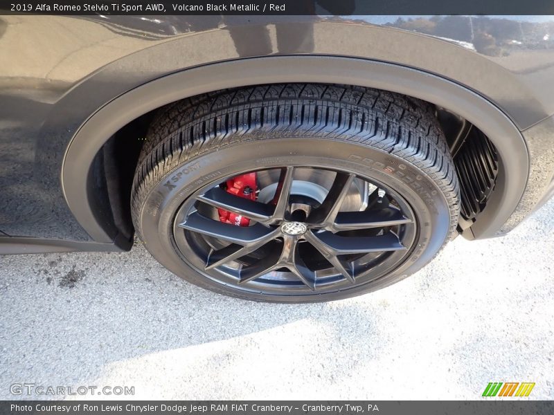 Volcano Black Metallic / Red 2019 Alfa Romeo Stelvio Ti Sport AWD