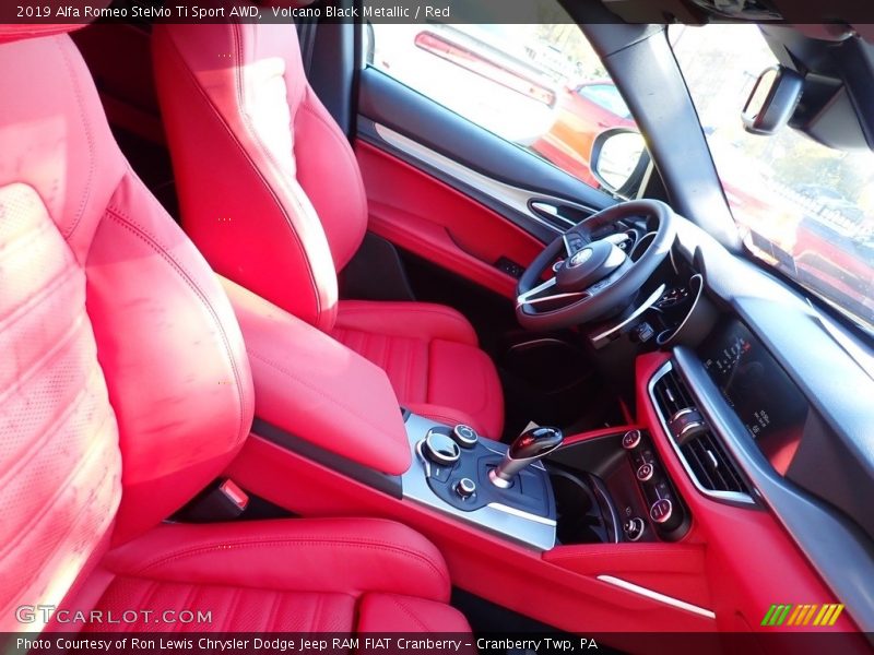 Volcano Black Metallic / Red 2019 Alfa Romeo Stelvio Ti Sport AWD
