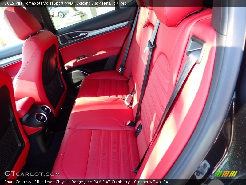 Volcano Black Metallic / Red 2019 Alfa Romeo Stelvio Ti Sport AWD