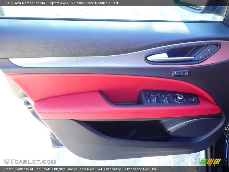 Volcano Black Metallic / Red 2019 Alfa Romeo Stelvio Ti Sport AWD