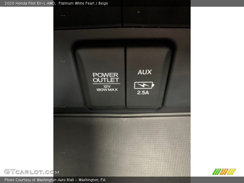 Platinum White Pearl / Beige 2020 Honda Pilot EX-L AWD