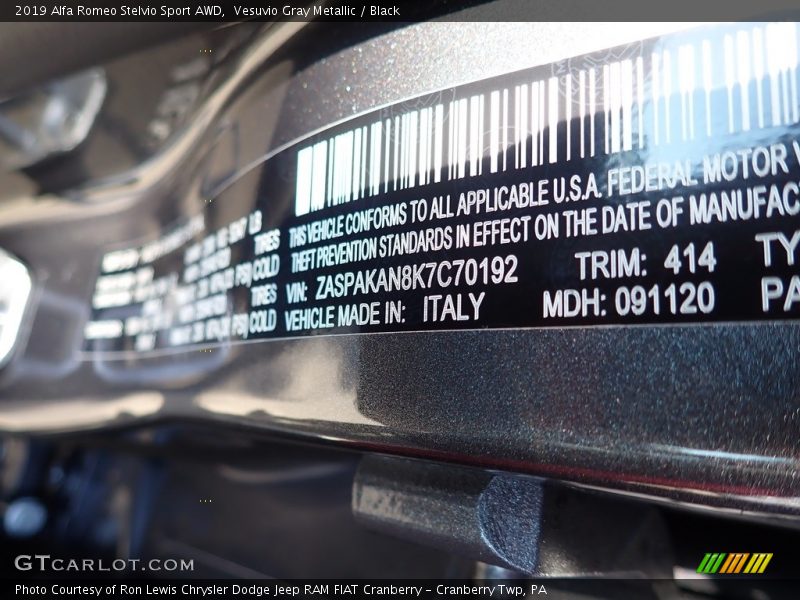 Vesuvio Gray Metallic / Black 2019 Alfa Romeo Stelvio Sport AWD