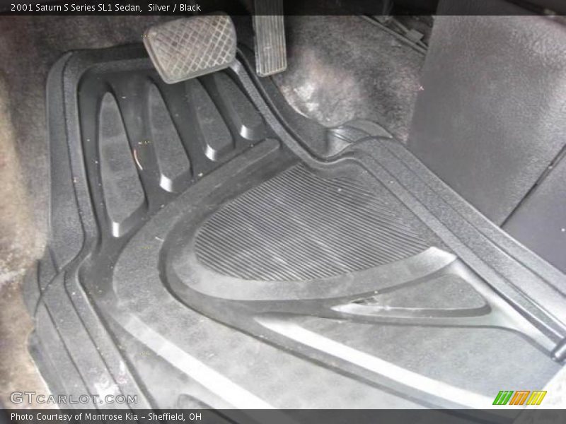 Silver / Black 2001 Saturn S Series SL1 Sedan