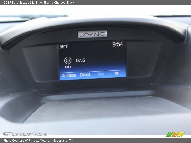Ingot Silver / Charcoal Black 2017 Ford Escape SE