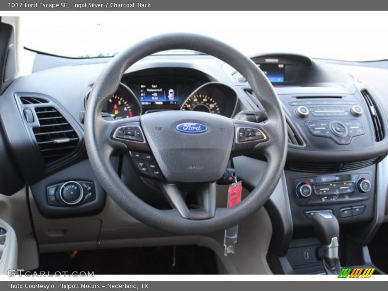 Ingot Silver / Charcoal Black 2017 Ford Escape SE