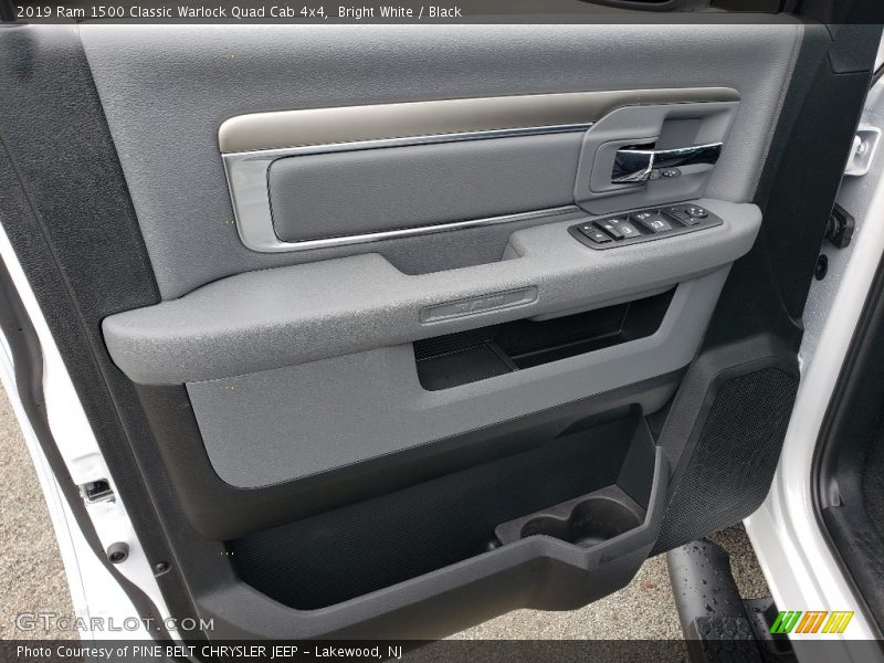 Bright White / Black 2019 Ram 1500 Classic Warlock Quad Cab 4x4