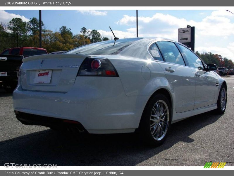 White Hot / Onyx 2009 Pontiac G8 GT