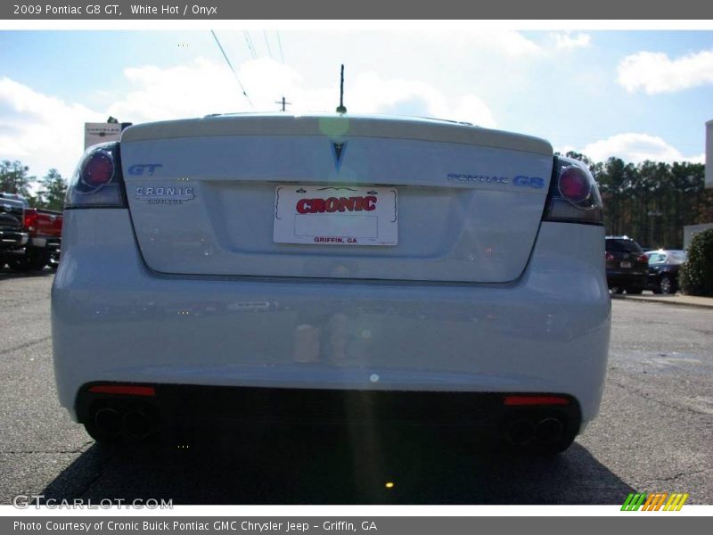 White Hot / Onyx 2009 Pontiac G8 GT