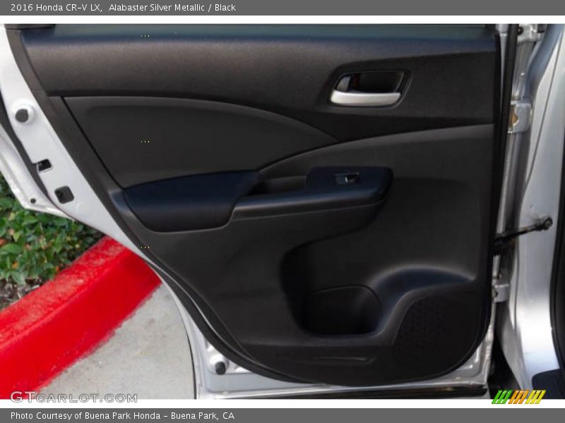 Alabaster Silver Metallic / Black 2016 Honda CR-V LX