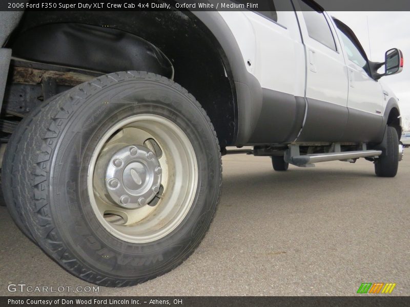 Oxford White / Medium Flint 2006 Ford F350 Super Duty XLT Crew Cab 4x4 Dually
