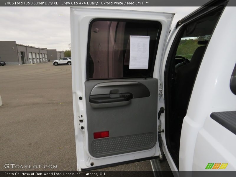 Oxford White / Medium Flint 2006 Ford F350 Super Duty XLT Crew Cab 4x4 Dually
