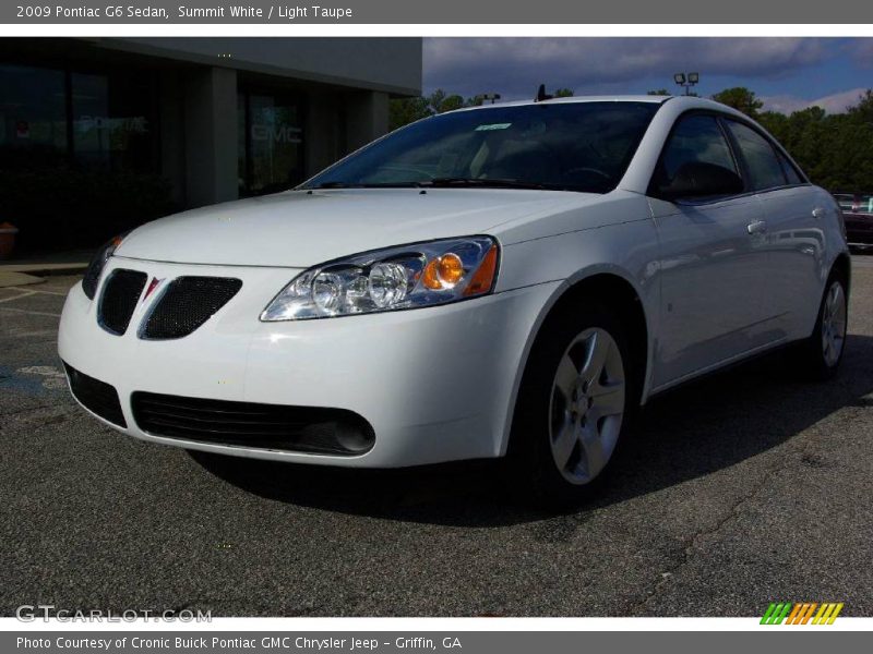 Summit White / Light Taupe 2009 Pontiac G6 Sedan