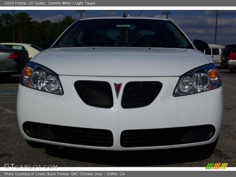 Summit White / Light Taupe 2009 Pontiac G6 Sedan