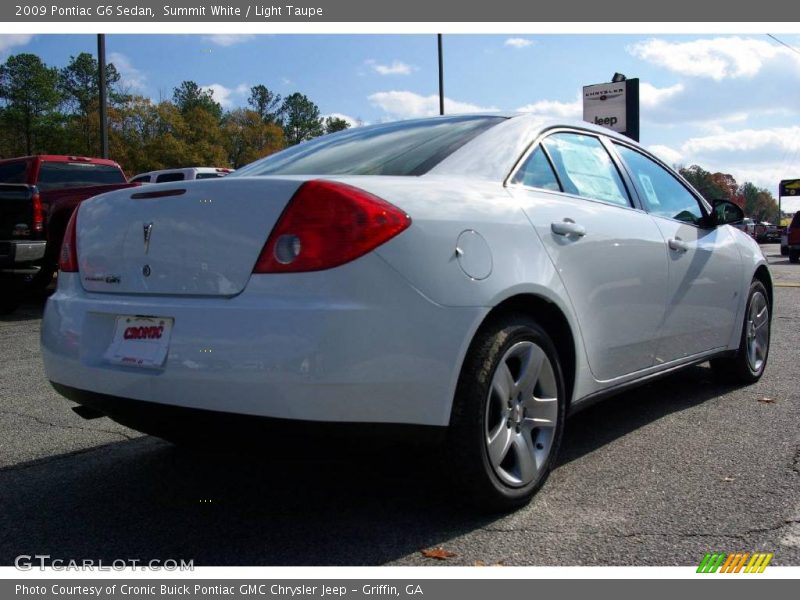Summit White / Light Taupe 2009 Pontiac G6 Sedan