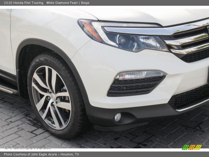 White Diamond Pearl / Beige 2016 Honda Pilot Touring