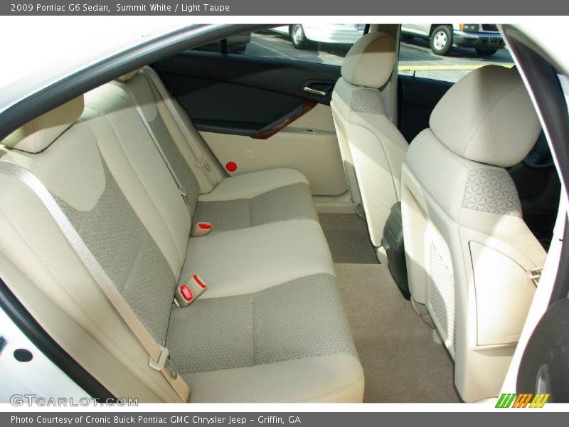 Summit White / Light Taupe 2009 Pontiac G6 Sedan