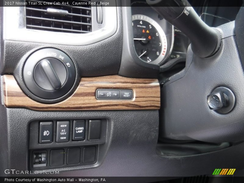 Cayenne Red / Beige 2017 Nissan Titan SL Crew Cab 4x4