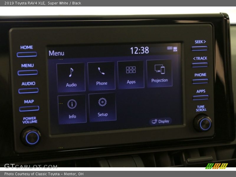 Super White / Black 2019 Toyota RAV4 XLE