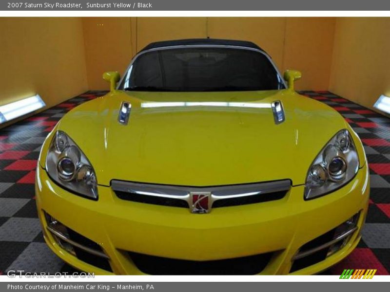 Sunburst Yellow / Black 2007 Saturn Sky Roadster