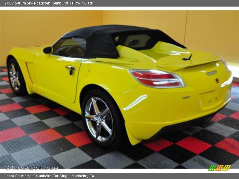 Sunburst Yellow / Black 2007 Saturn Sky Roadster