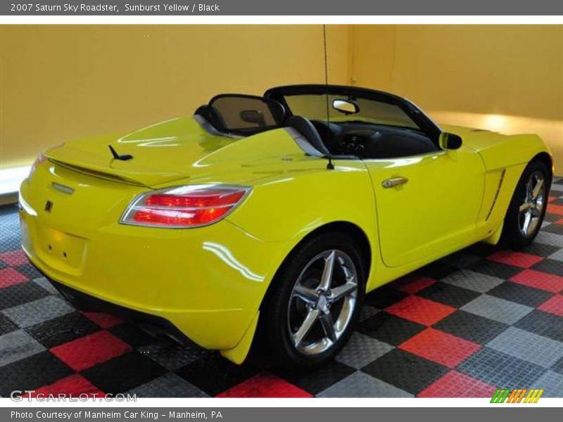 Sunburst Yellow / Black 2007 Saturn Sky Roadster