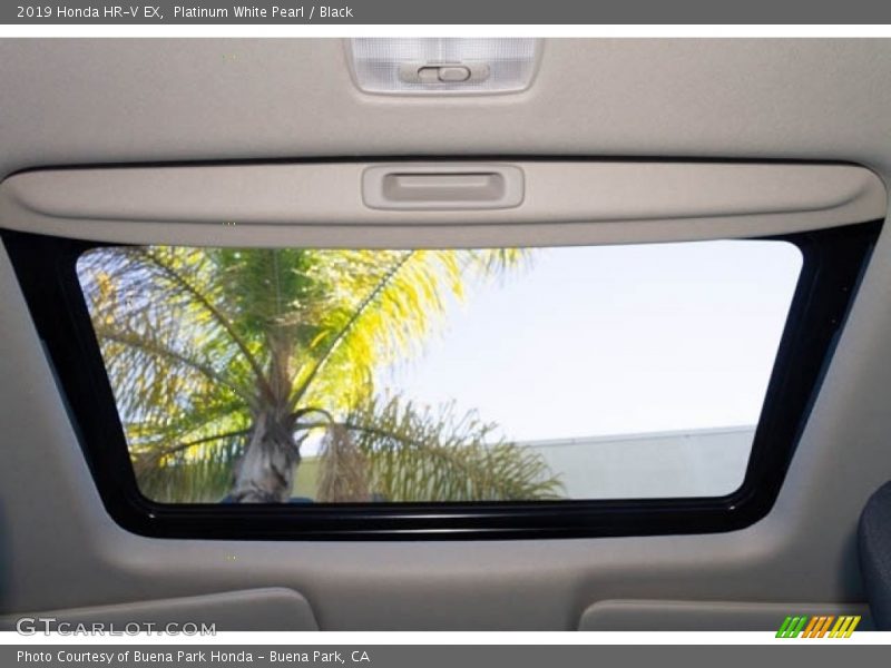 Platinum White Pearl / Black 2019 Honda HR-V EX