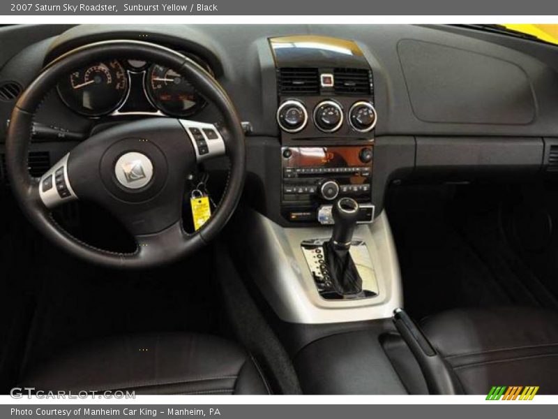 Sunburst Yellow / Black 2007 Saturn Sky Roadster