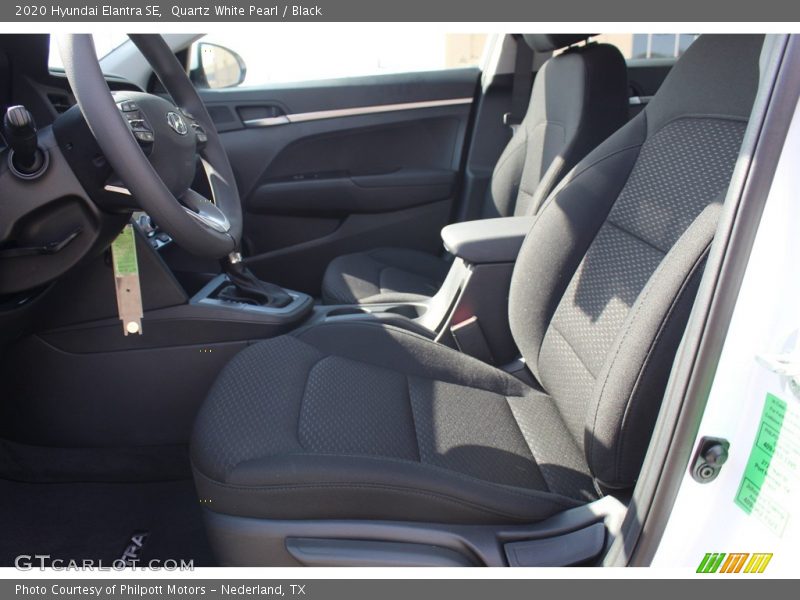 Quartz White Pearl / Black 2020 Hyundai Elantra SE