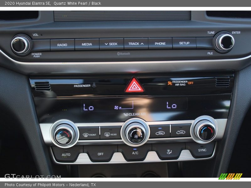 Quartz White Pearl / Black 2020 Hyundai Elantra SE
