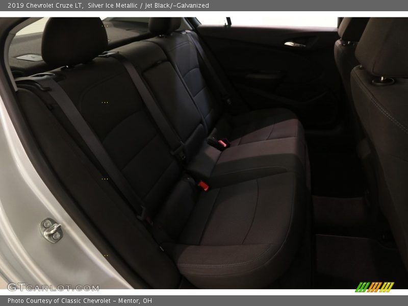 Silver Ice Metallic / Jet Black/­Galvanized 2019 Chevrolet Cruze LT