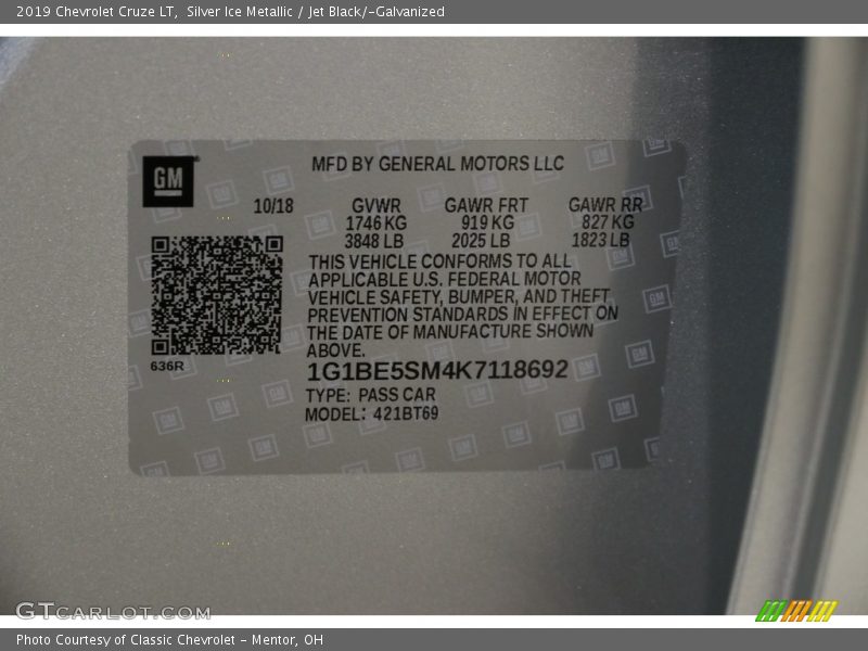 Silver Ice Metallic / Jet Black/­Galvanized 2019 Chevrolet Cruze LT