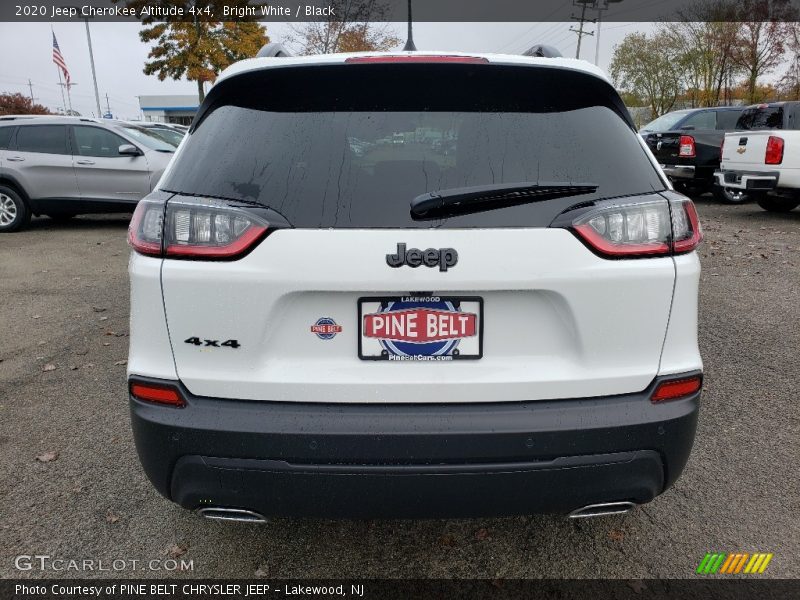 Bright White / Black 2020 Jeep Cherokee Altitude 4x4