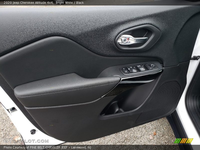Bright White / Black 2020 Jeep Cherokee Altitude 4x4