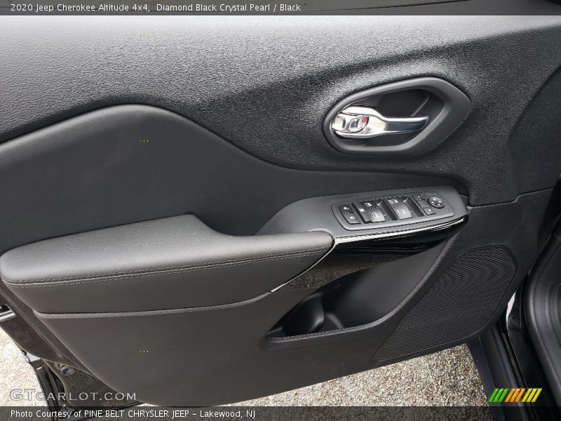 Diamond Black Crystal Pearl / Black 2020 Jeep Cherokee Altitude 4x4