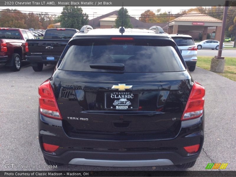 Mosaic Black Metallic / Jet Black 2020 Chevrolet Trax LT AWD