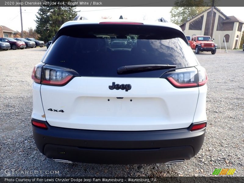 Bright White / Black 2020 Jeep Cherokee Altitude 4x4