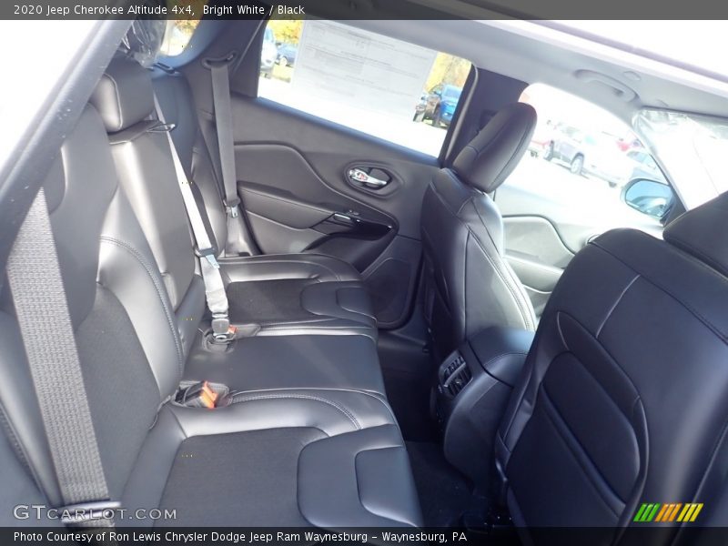 Bright White / Black 2020 Jeep Cherokee Altitude 4x4