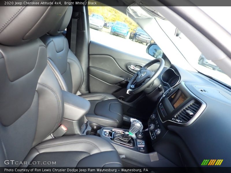 Bright White / Black 2020 Jeep Cherokee Altitude 4x4