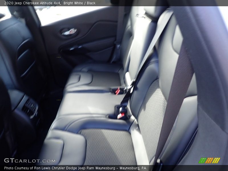 Bright White / Black 2020 Jeep Cherokee Altitude 4x4