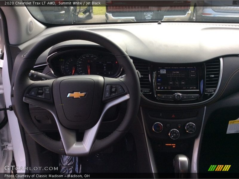Summit White / Jet Black 2020 Chevrolet Trax LT AWD