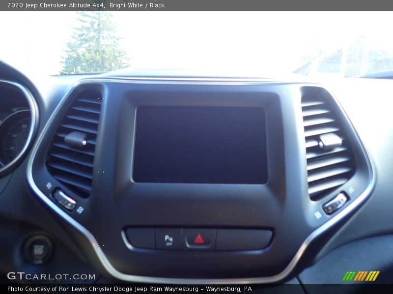 Bright White / Black 2020 Jeep Cherokee Altitude 4x4
