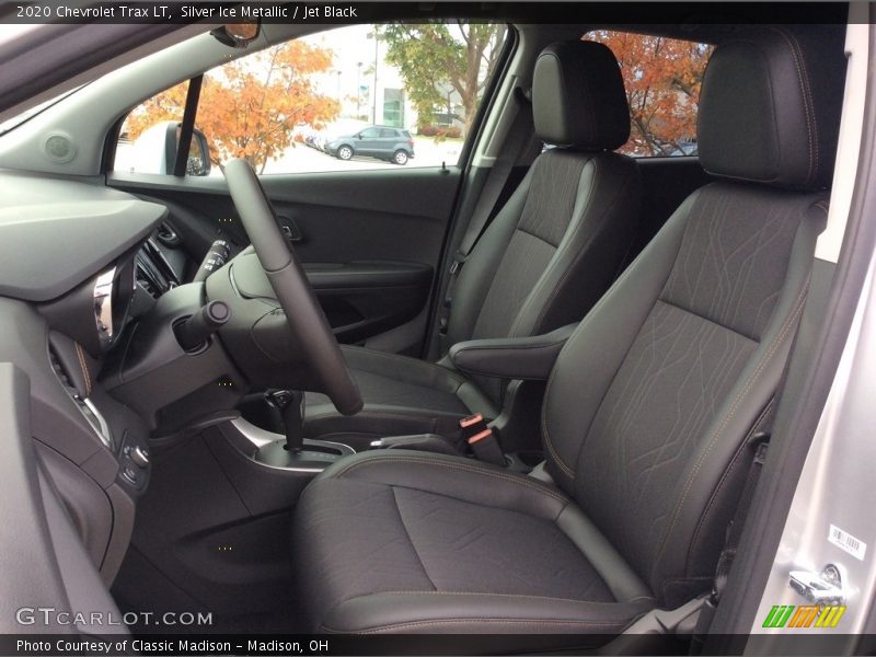 Silver Ice Metallic / Jet Black 2020 Chevrolet Trax LT