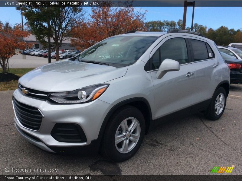 Silver Ice Metallic / Jet Black 2020 Chevrolet Trax LT