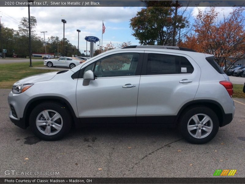 Silver Ice Metallic / Jet Black 2020 Chevrolet Trax LT