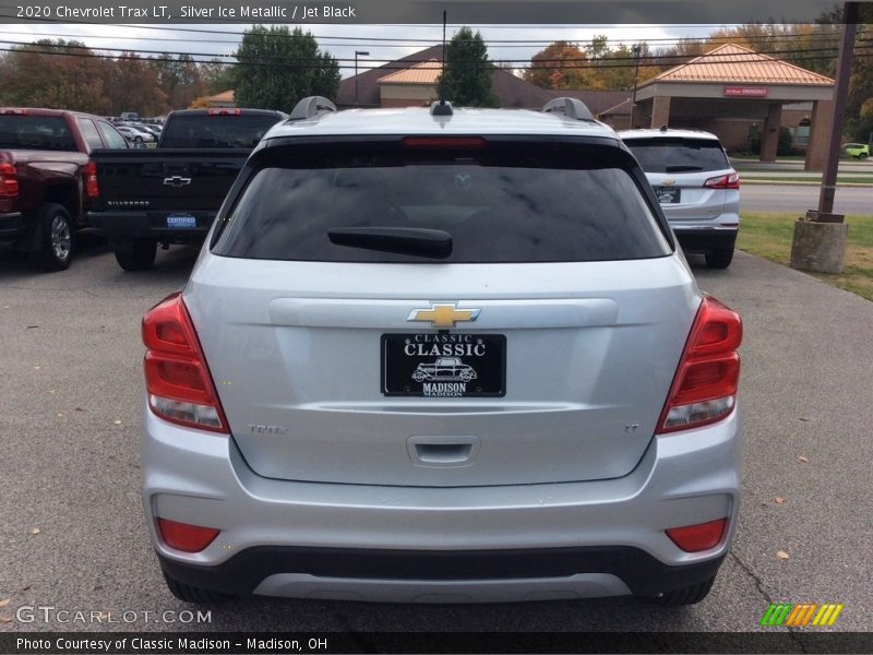 Silver Ice Metallic / Jet Black 2020 Chevrolet Trax LT