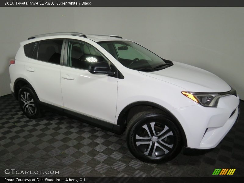 Super White / Black 2016 Toyota RAV4 LE AWD