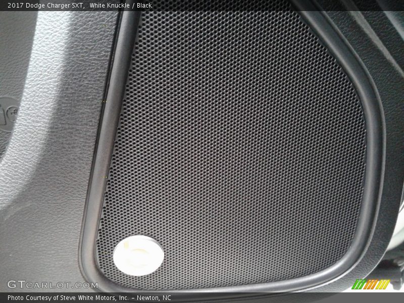 White Knuckle / Black 2017 Dodge Charger SXT