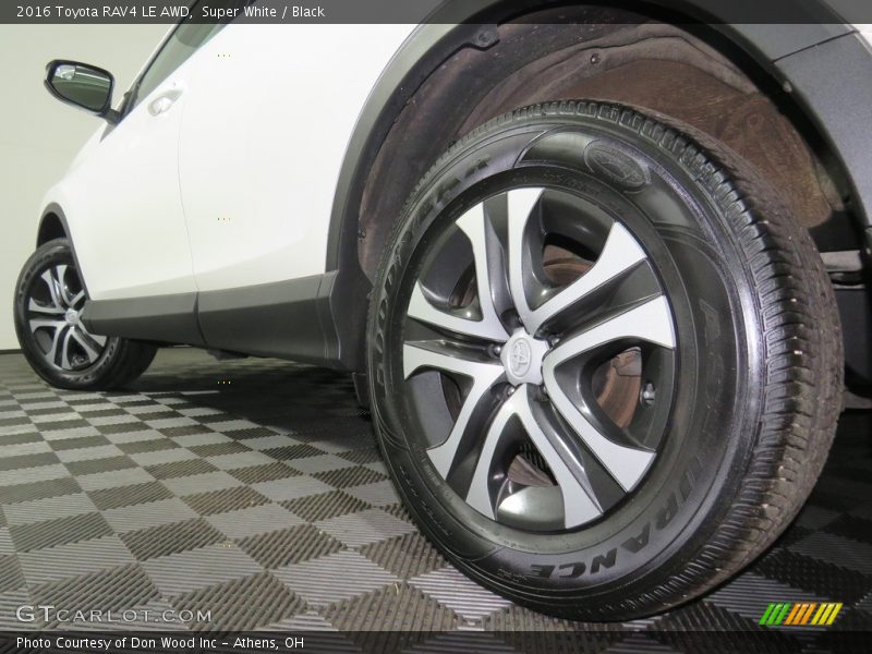 Super White / Black 2016 Toyota RAV4 LE AWD